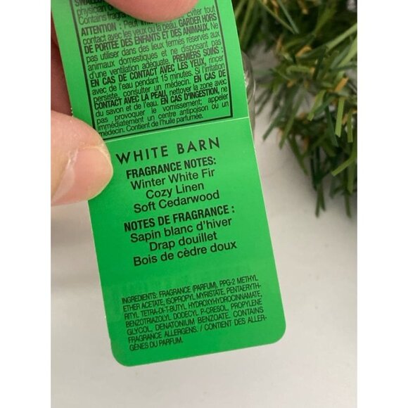 Bath & Body Works Christmas Holiday Winter Wallflowers-2 - Picture 4 of 5